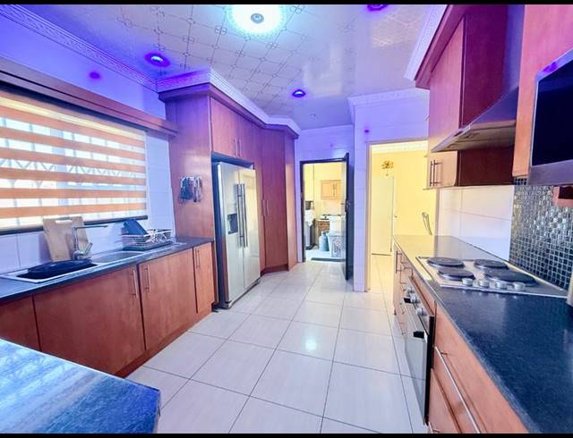 3 BEDROOM HOUSE FOR SALE IN VANDERBIJLPARK CW 4